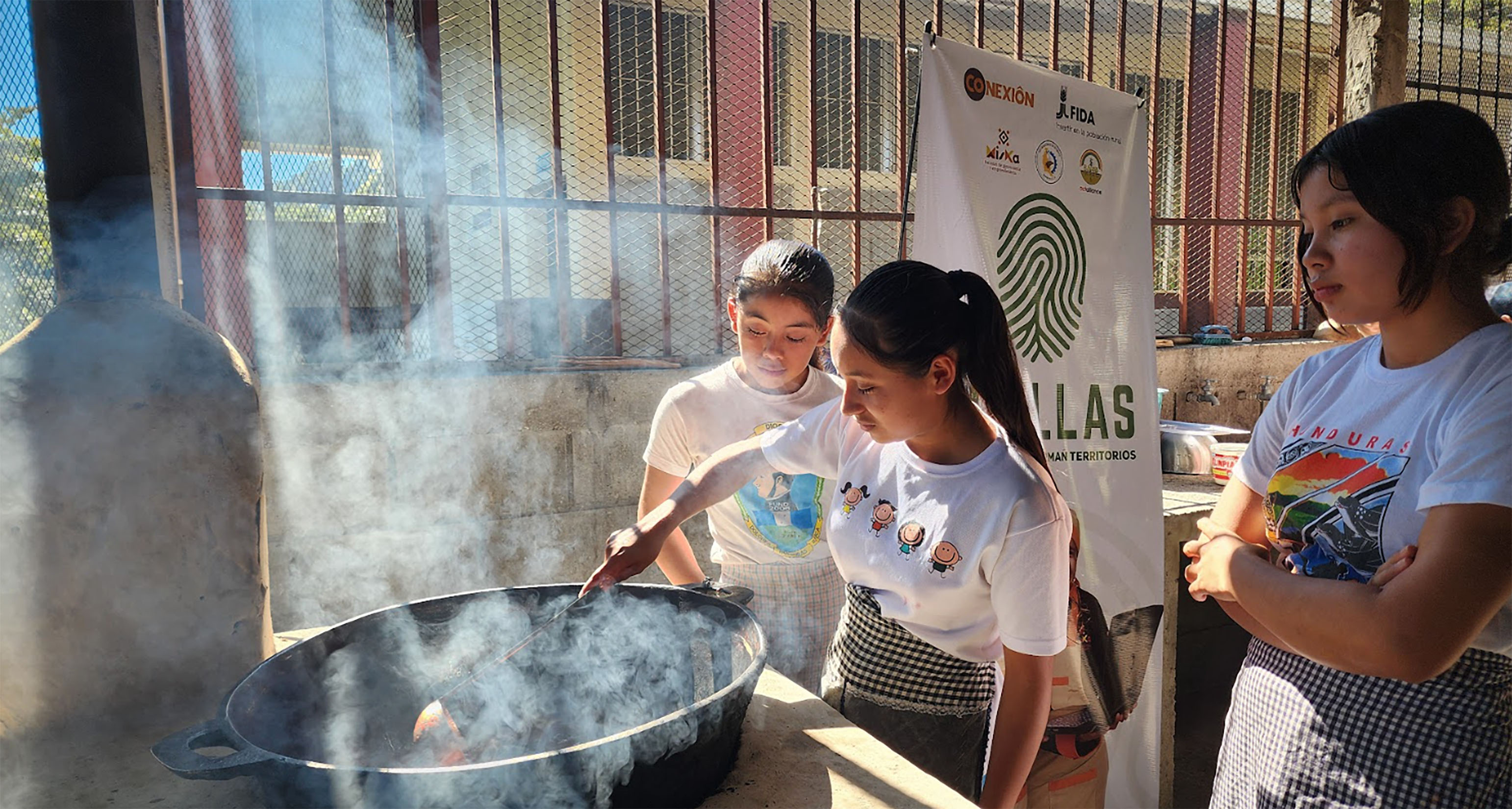 HUELLAS: Juventudes conectan territorios